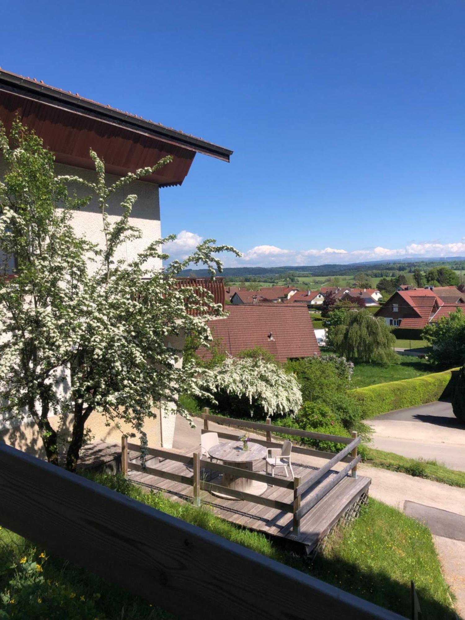 Gite Le P'Tit Chasseral Maiche Экстерьер фото