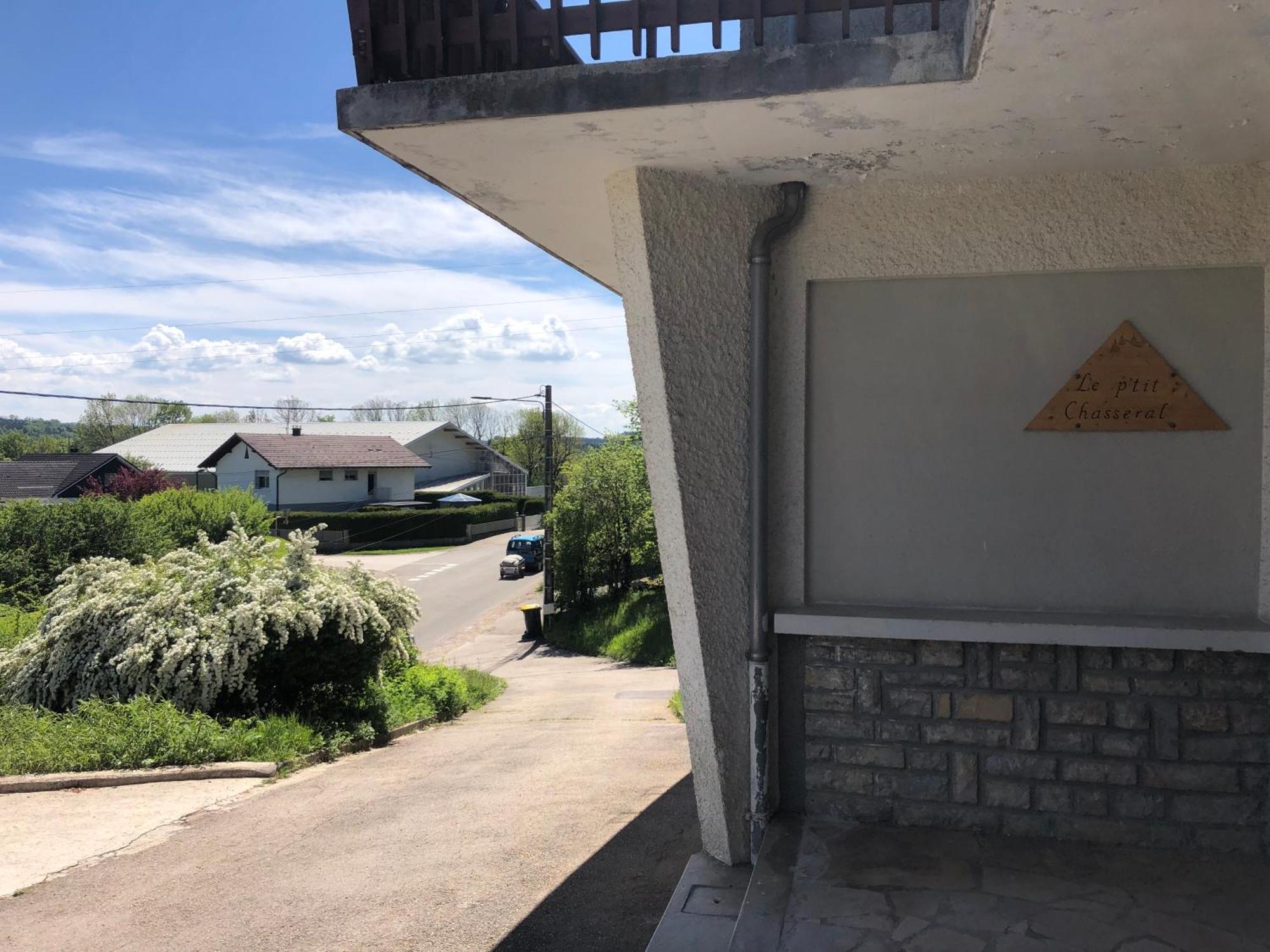 Gite Le P'Tit Chasseral Maiche Экстерьер фото